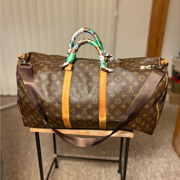 Louis Vuitton Brown Monogram Canvas Keepall 55 Duffel Bag with unbranded strap - Picture 2 of 16